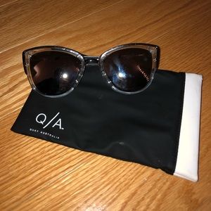 QUAY AUSTRALIA MY GIRL CLEAR/SILVER SUNGLASSES
